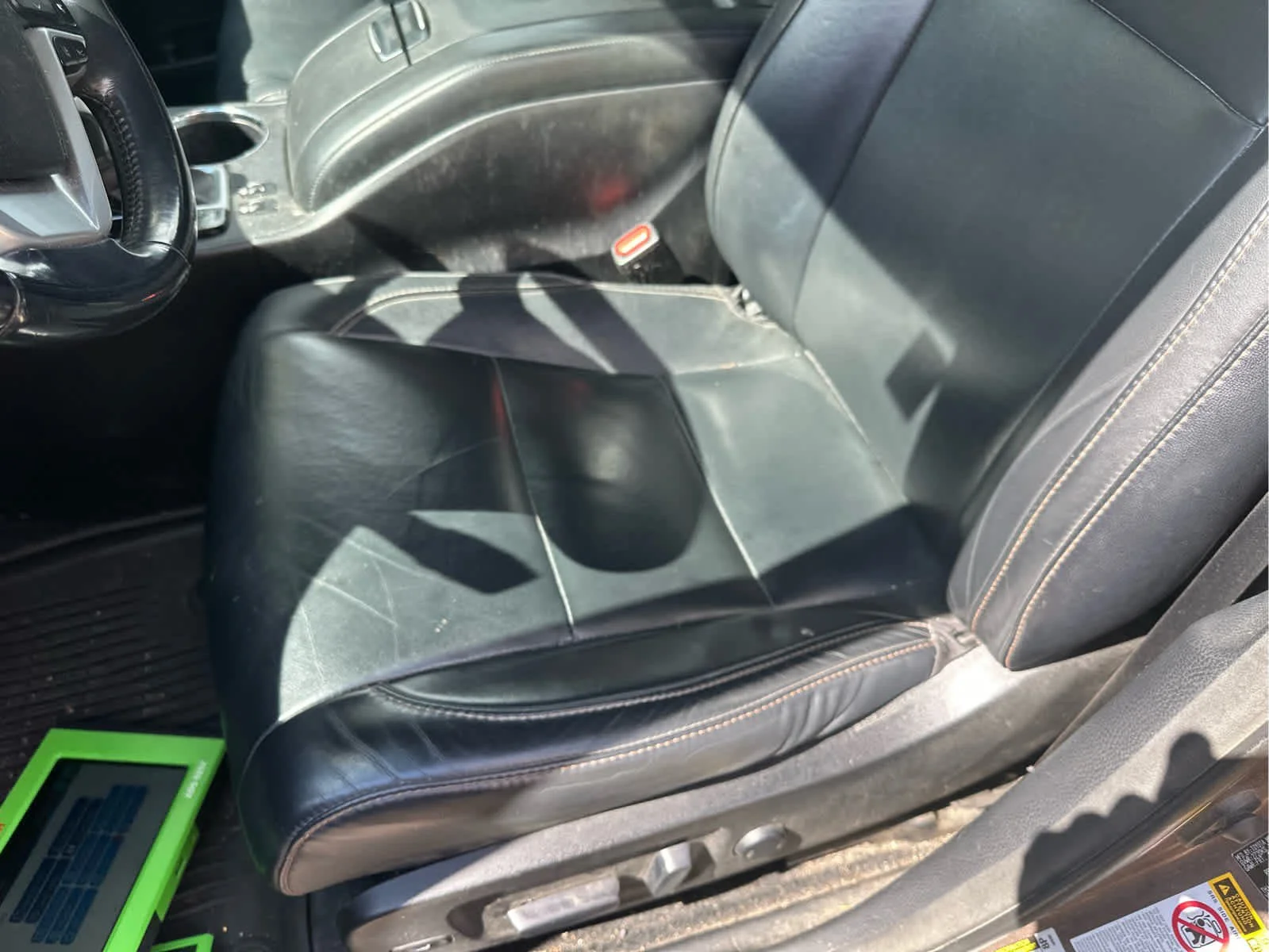 Used 2017 Toasted Walnut Pearl Toyota XLE image 5