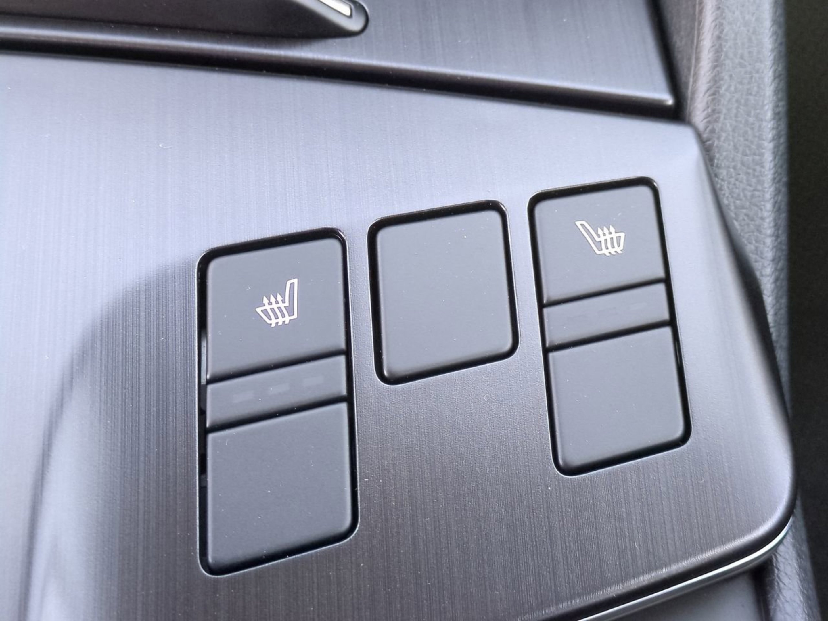 New 2026 Snow White Pearl Kia S image 25