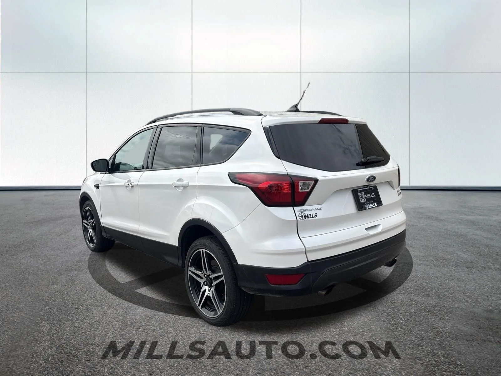 Used 2019 White Ford SEL image 9