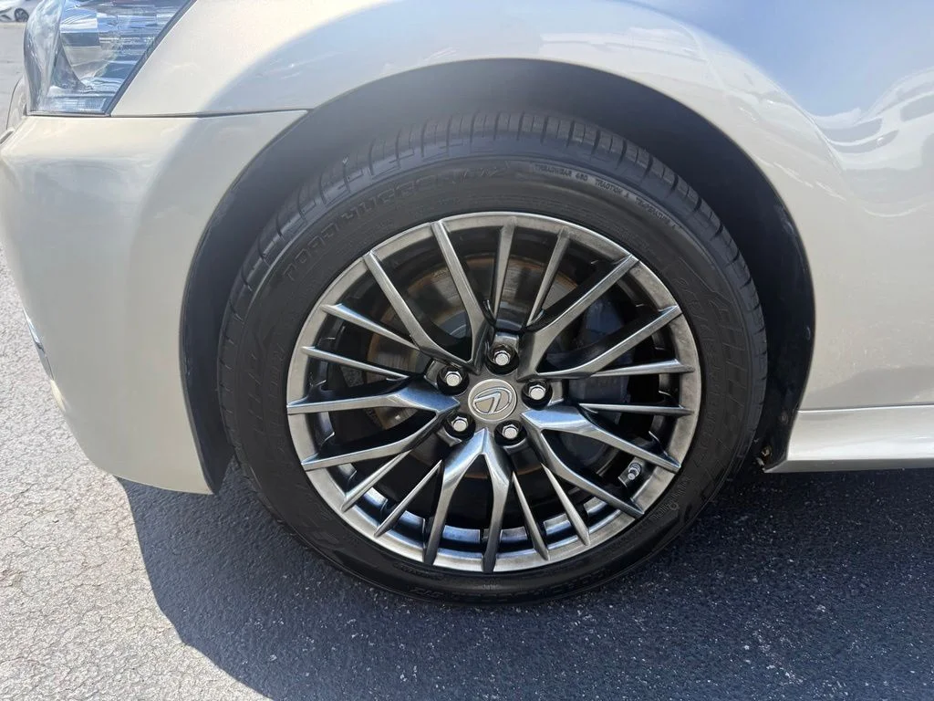 Used 2013 Cashmere Metallic Lexus 350 image 13