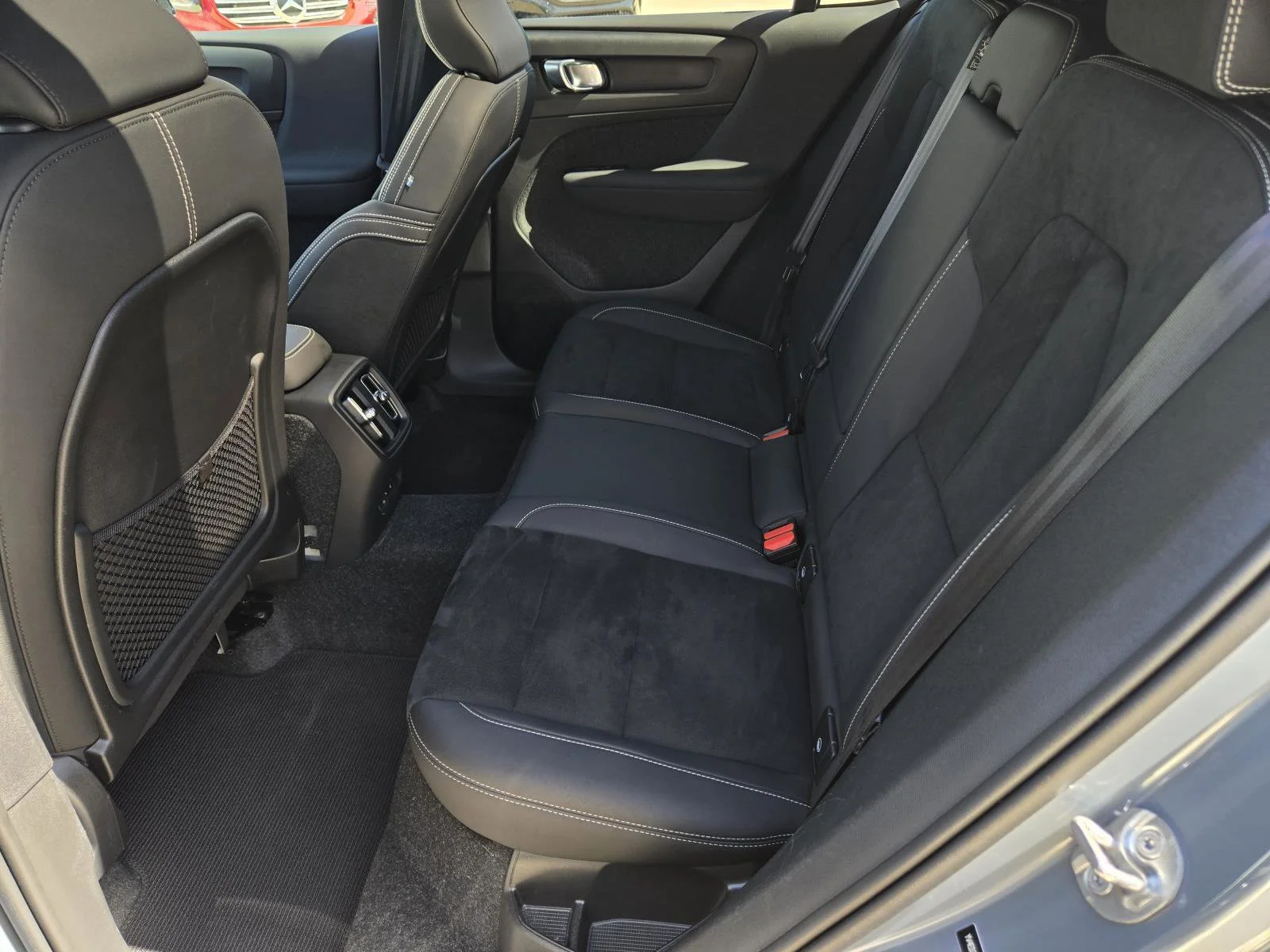 Used 2023 Thunder Gray Metallic Volvo Plus image 31