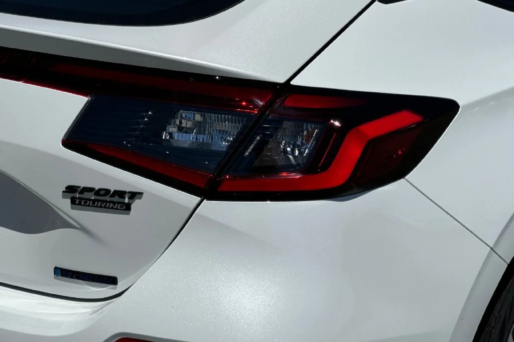 New 2026 Platinum White Pearl Honda Sport Touring image 19