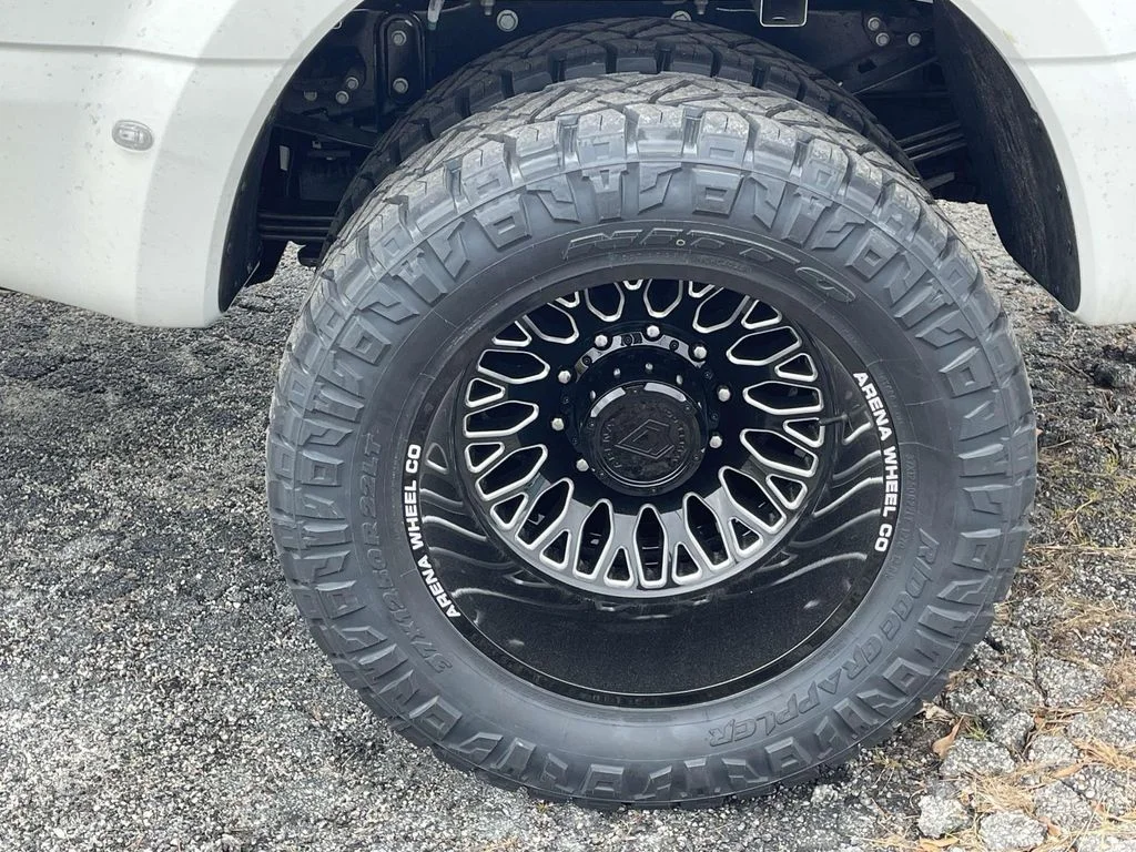 New 2026 White Ford Platinum image 21