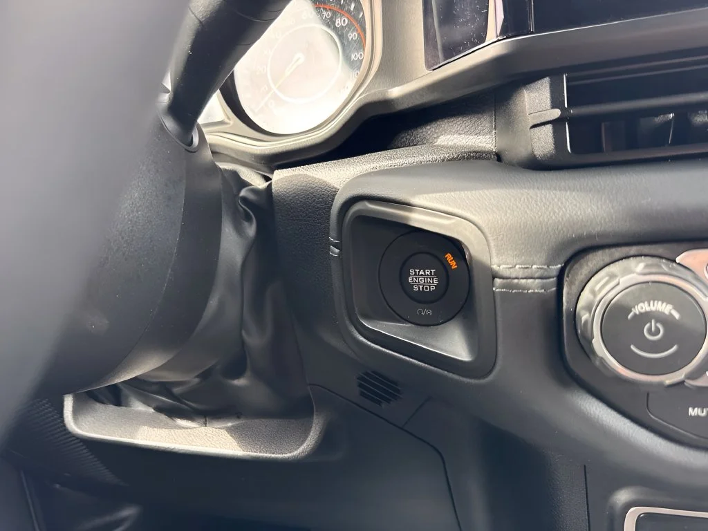 Used 2026 Gray Jeep Sahara image 17