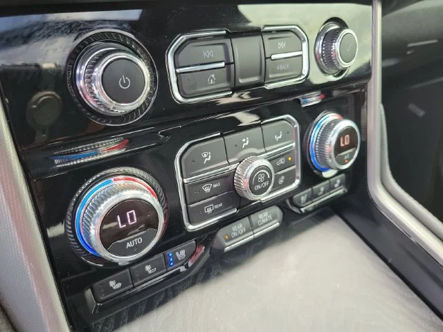 Used 2023 Onyx Black GMC Denali image 37