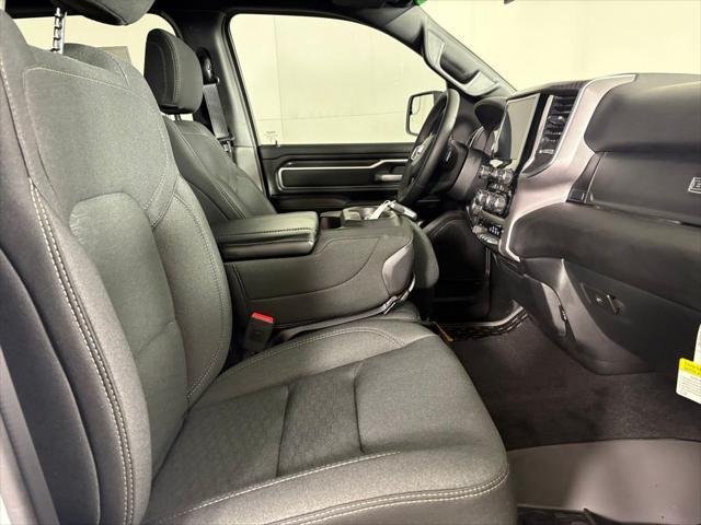 New 2026 Bright White Clear-Coat Exterior Paint RAM BIG HORN image 13