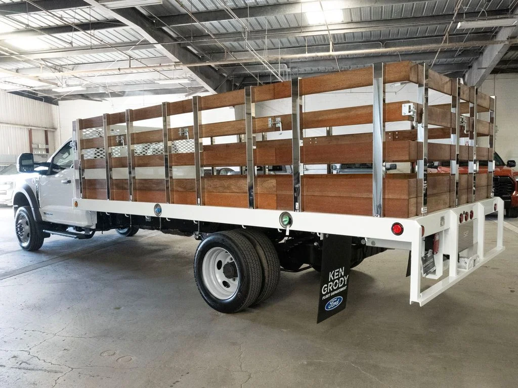 New 2026 Oxford White Ford XL image 6