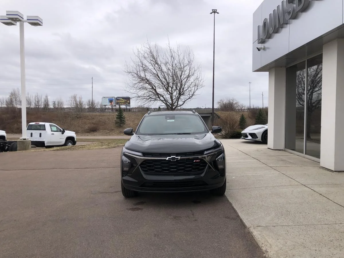 New 2026 Black Chevrolet Fwd 4dr 2rs image 3