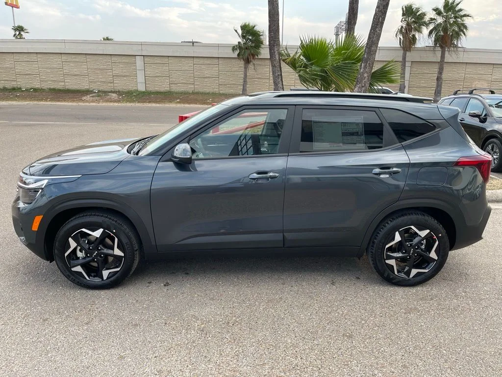New 2026 Gray Kia EX image 4