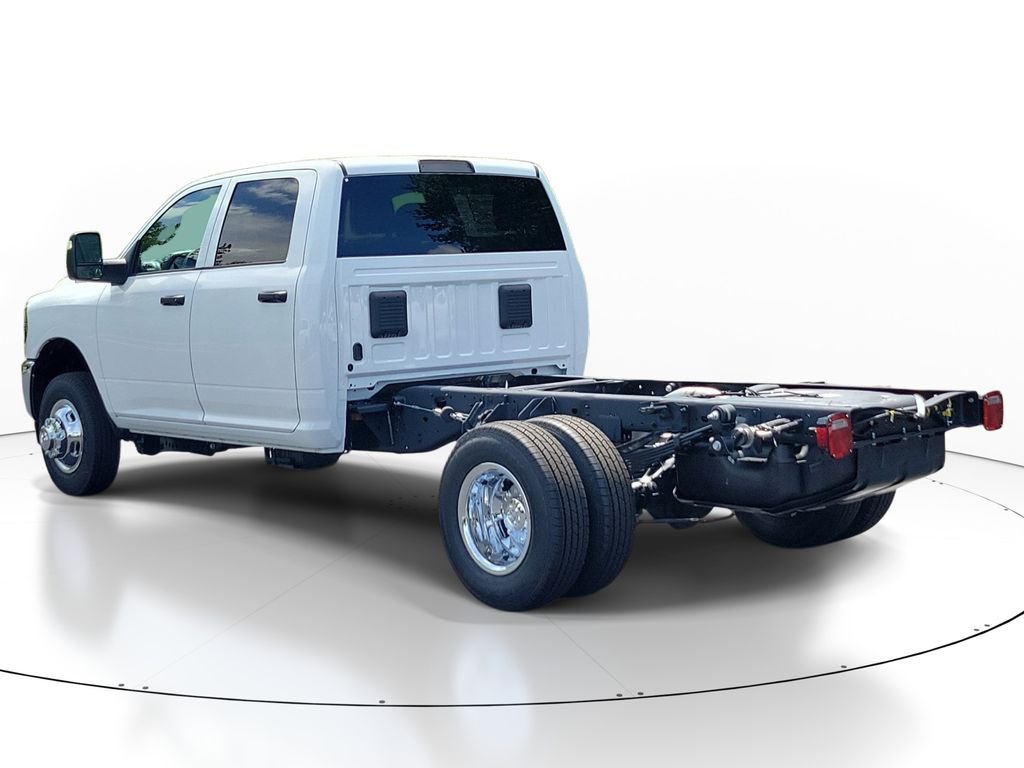 New 2026 Bright White Clearcoat RAM Tradesman image 3