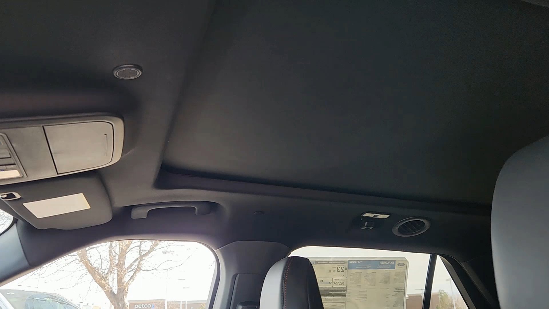 2026 Ford Explorer ST-Line - Photo 23