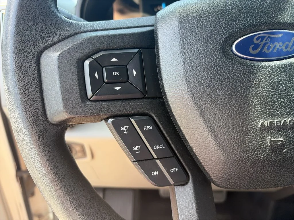 Used 2015 White Ford XLT image 21