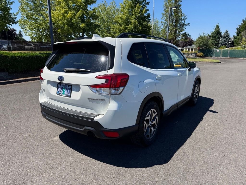 Used 2020 Crystal White Pearl Subaru Premium image 7