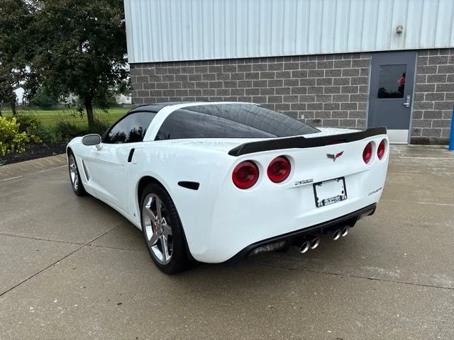 Used 2008 Arctic White Chevrolet Base image 8