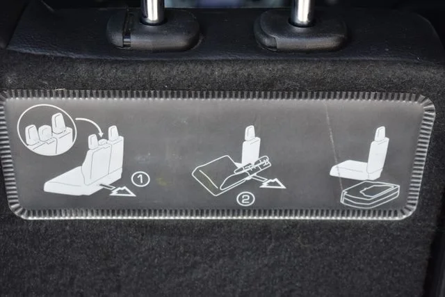 Used 2019 White Chrysler Touring L image 18