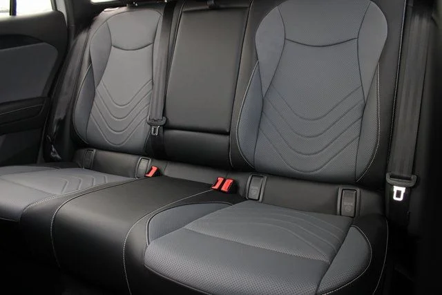 2025 Volkswagen Tiguan SE R-LINE BLACK - Photo 8
