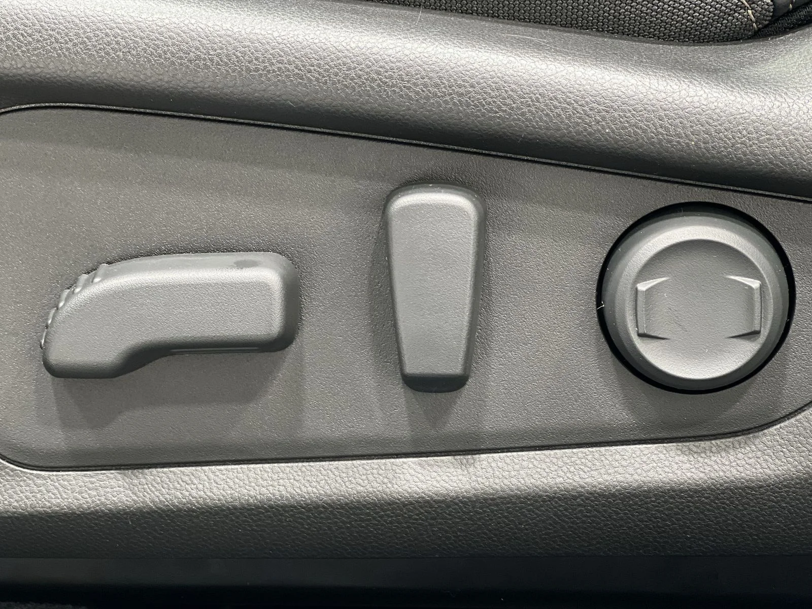 New 2026 ICE SILVER METALLIC Subaru Limited XT image 12