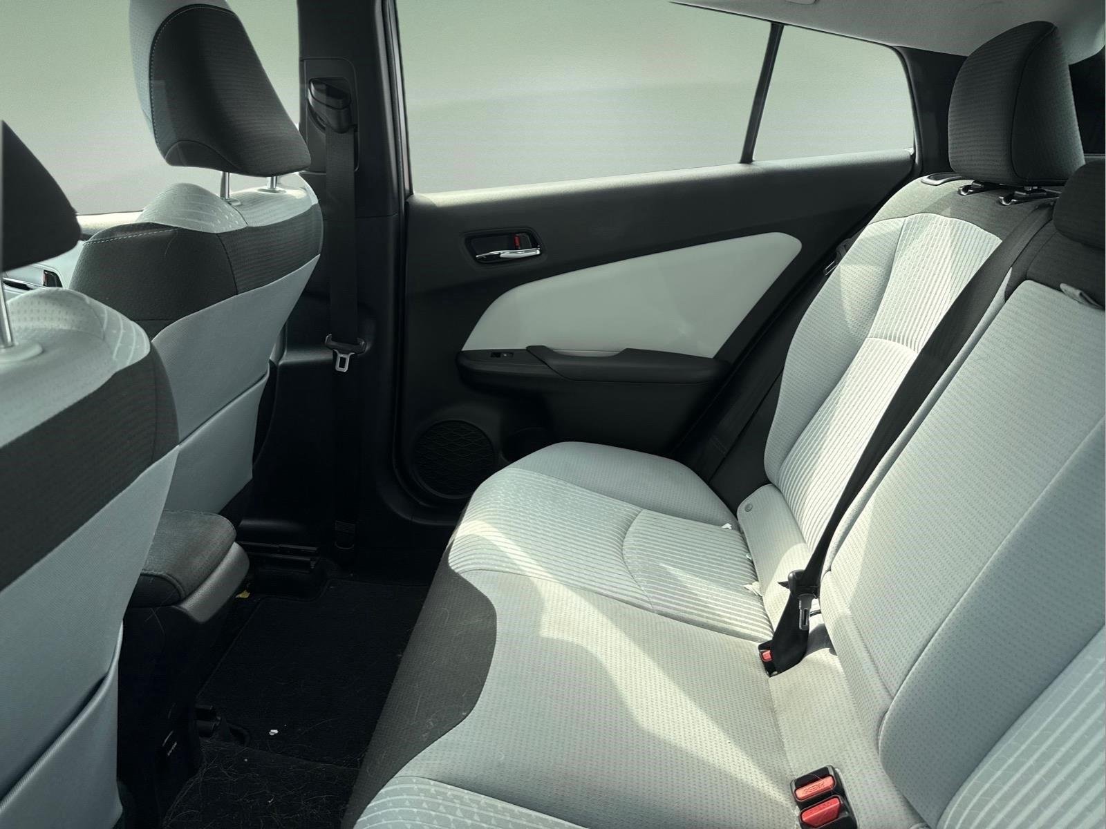 Used 2016 Hypersonic Red Toyota Two image 6
