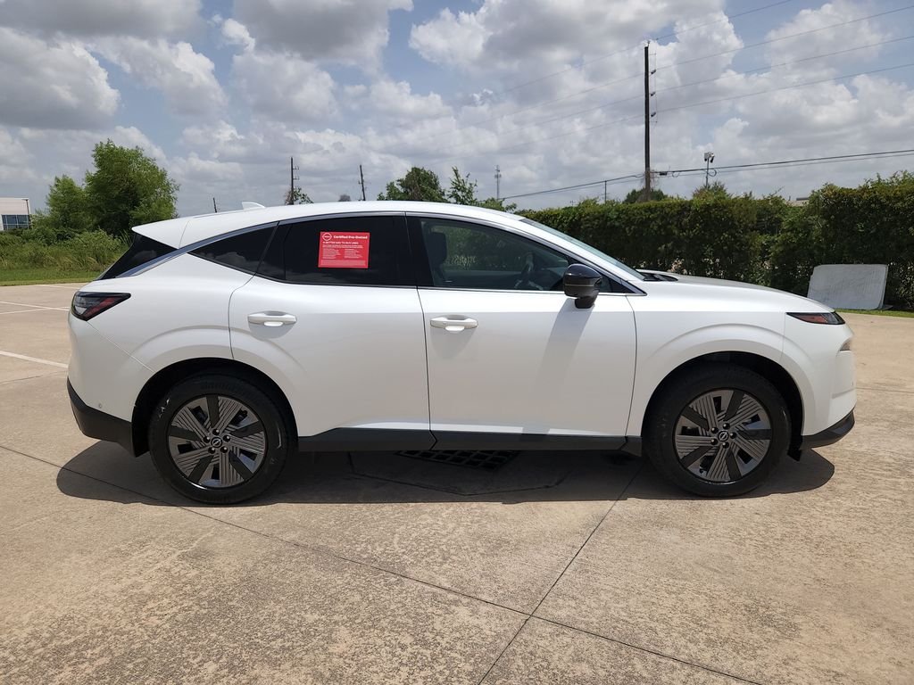Certified Used 2025 White Nissan SL image 4