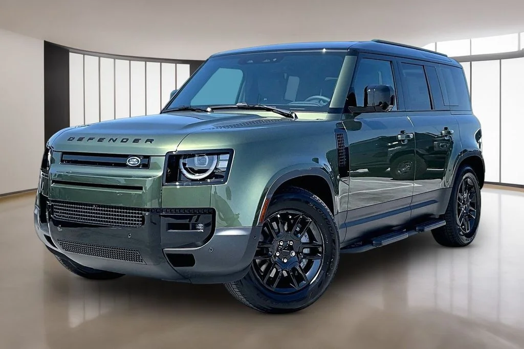 New 2026 Green Land Rover S image 1