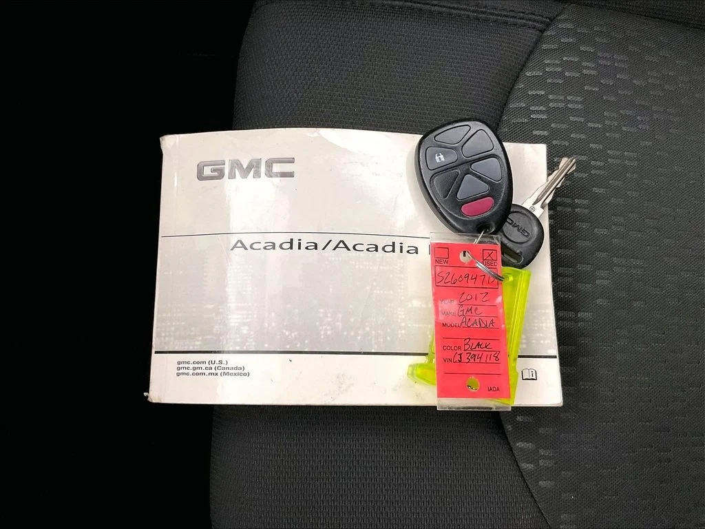 Used 2012 Black GMC SLE image 15