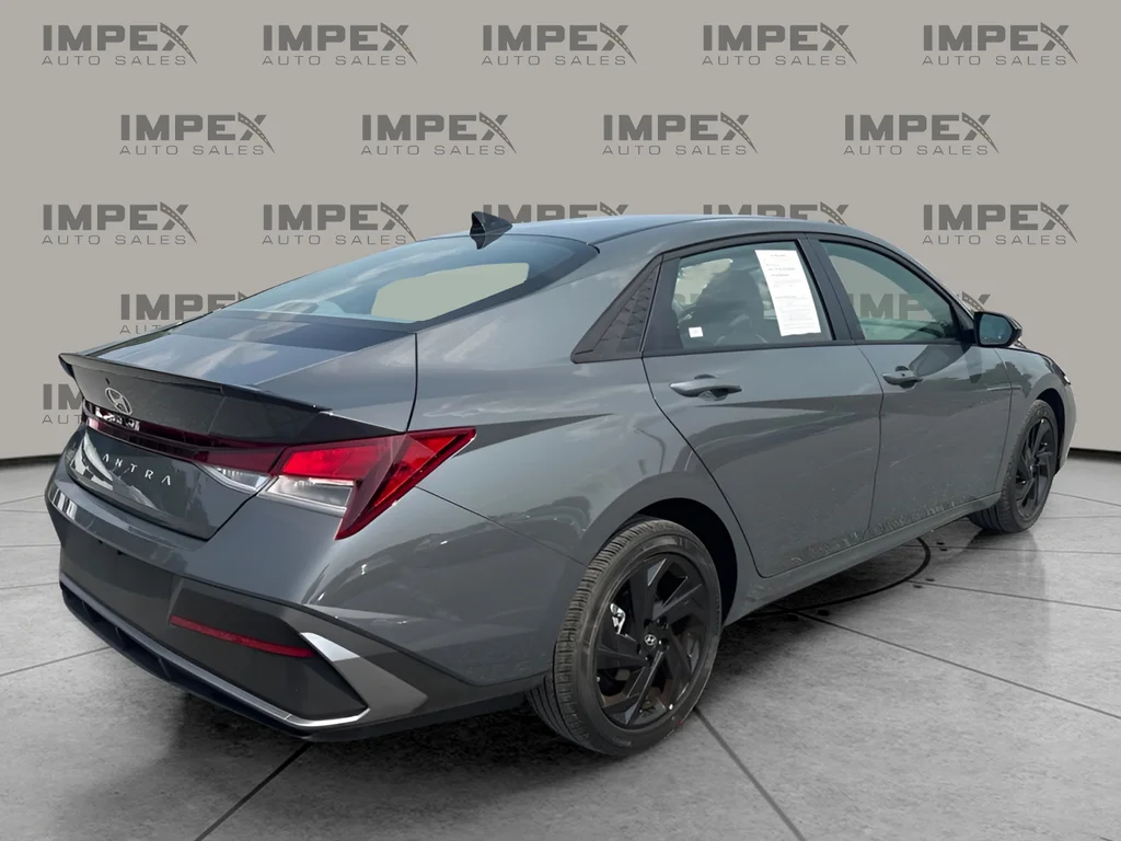 Used 2026 Gray Hyundai SEL Sport image 3