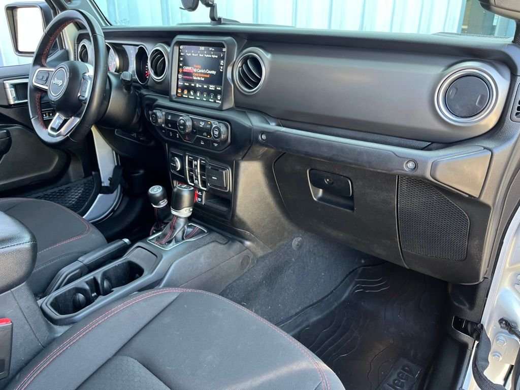Used 2022 Silver Jeep Rubicon image 36