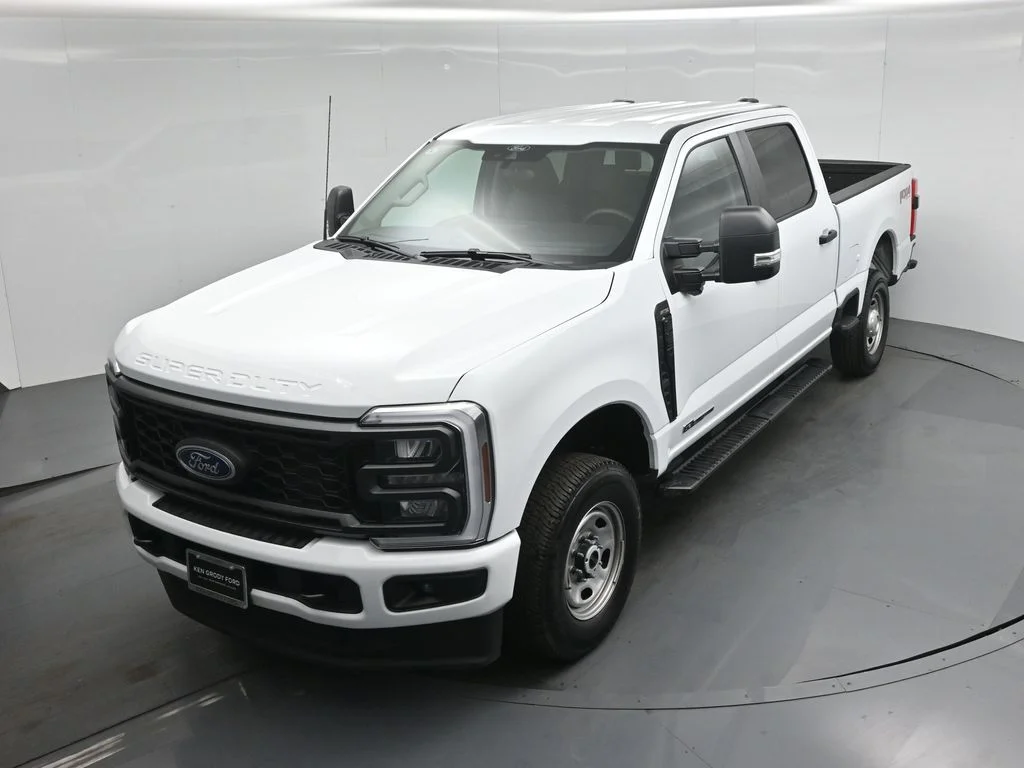 Certified Used 2025 White Ford XL image 32