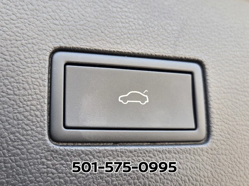 Used 2024 Pure Gray Volkswagen 2.0T SE W/TECHNOLOGY FWD image 16