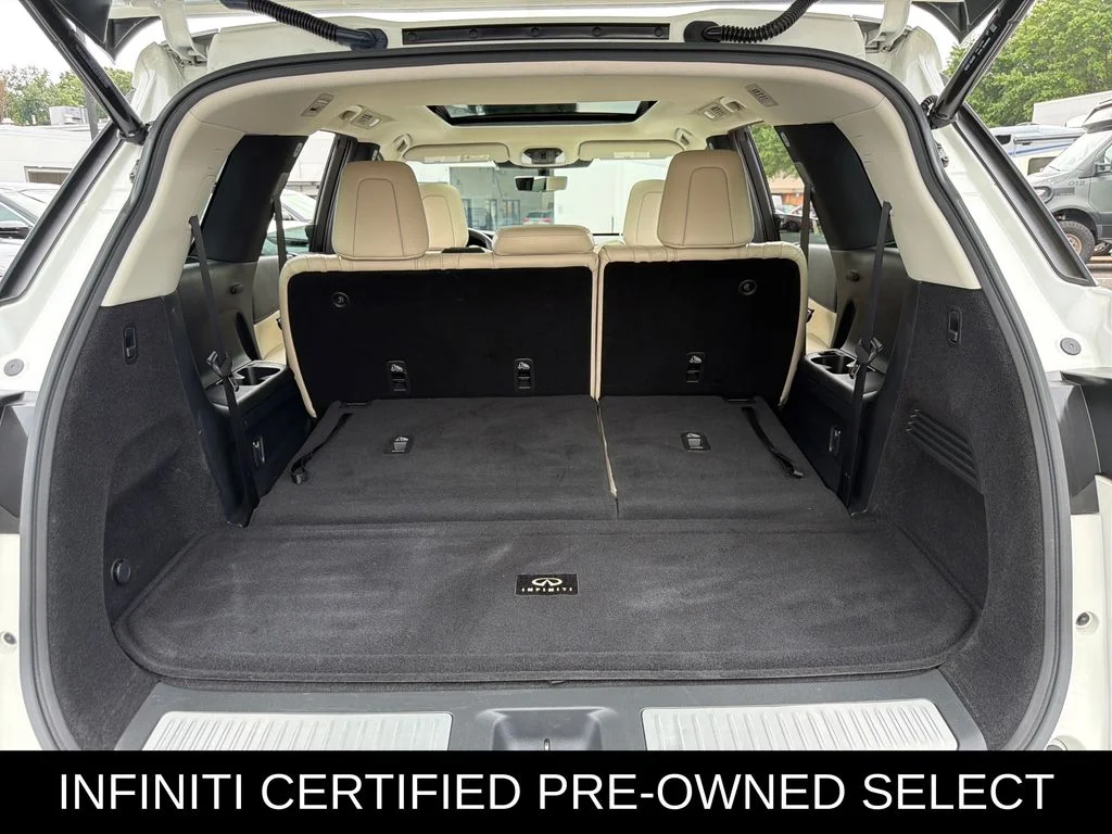 Certified Used 2023 Majestic White INFINITI LUXE image 33