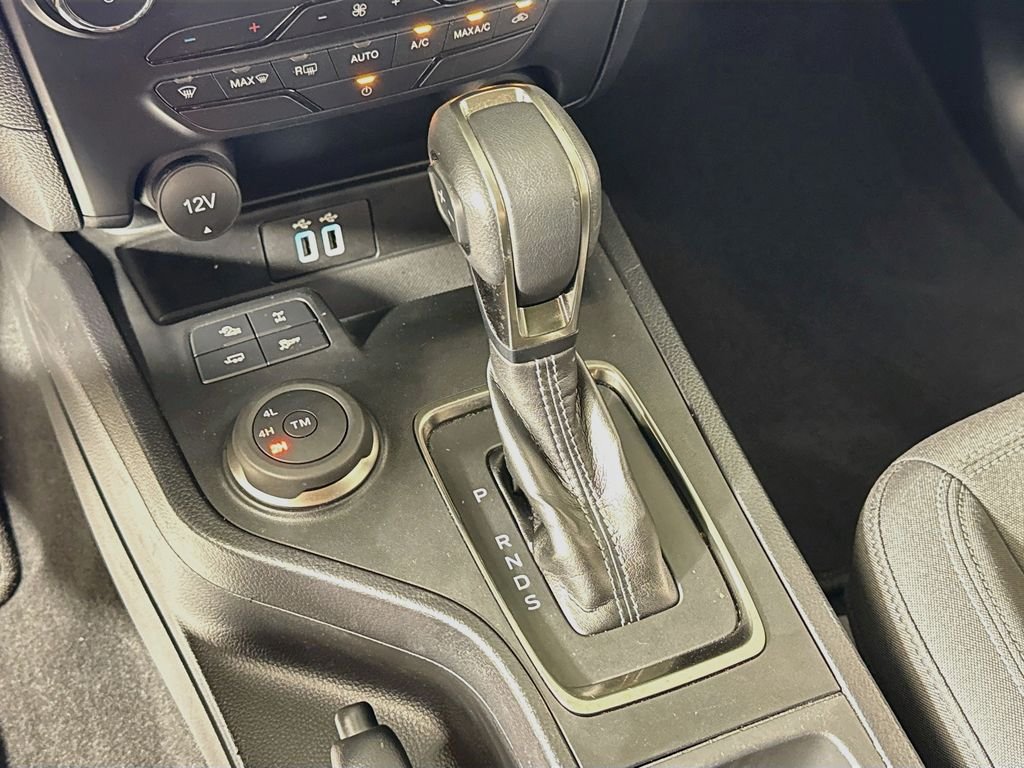 Used 2023 Velocity Blue Metallic Ford XLT image 20