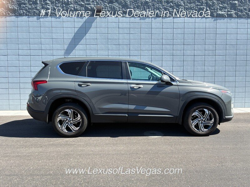 Used 2023 Gray Hyundai SE image 2