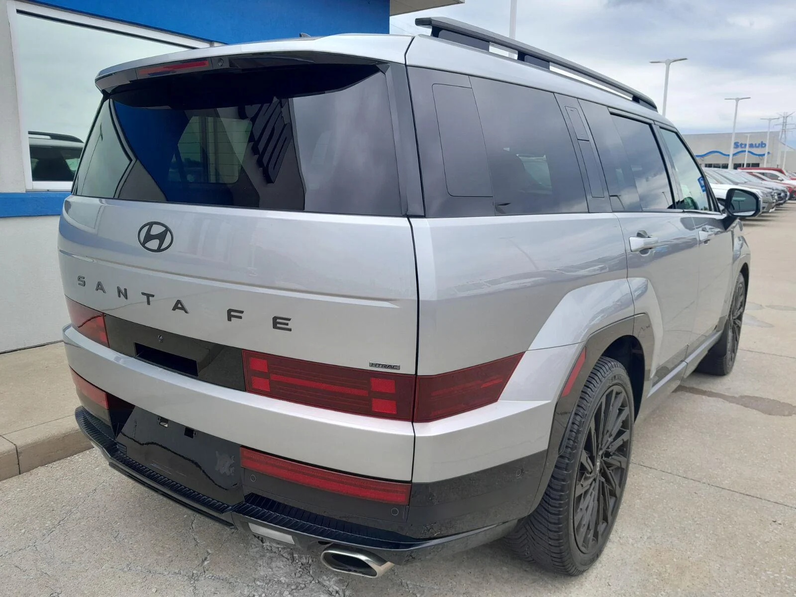 Used 2024 Shimmering Silver Hyundai Calligraphy image 8