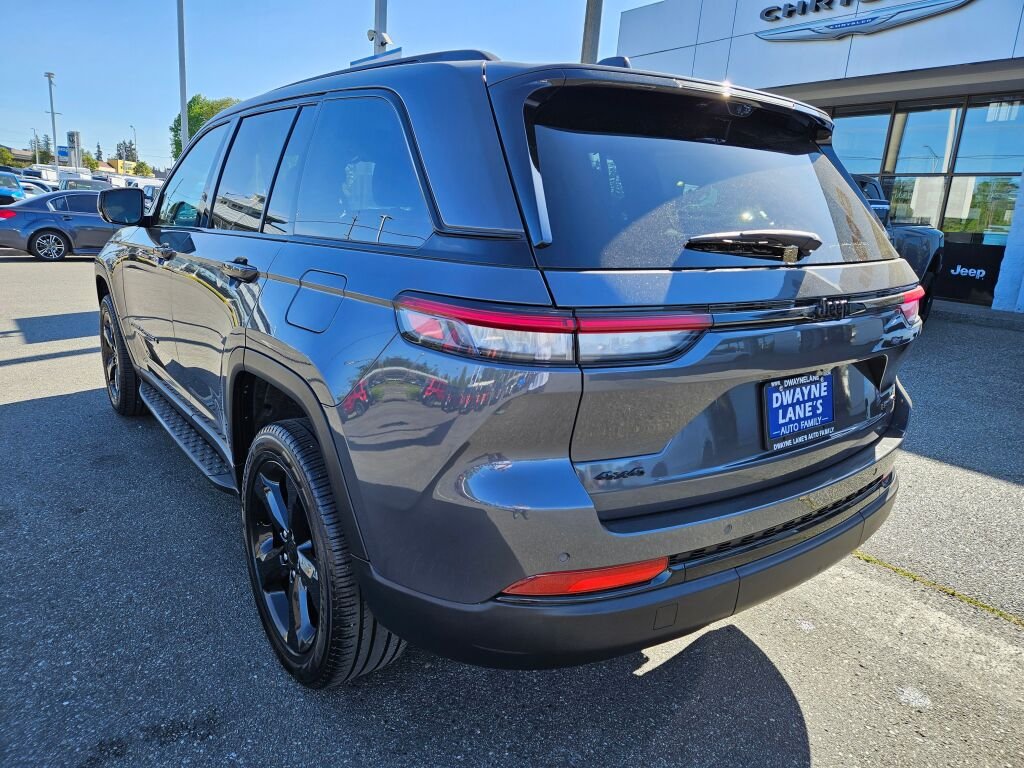 Used 2024 Baltic Gray Metallic Clear Coat Jeep Limited image 3
