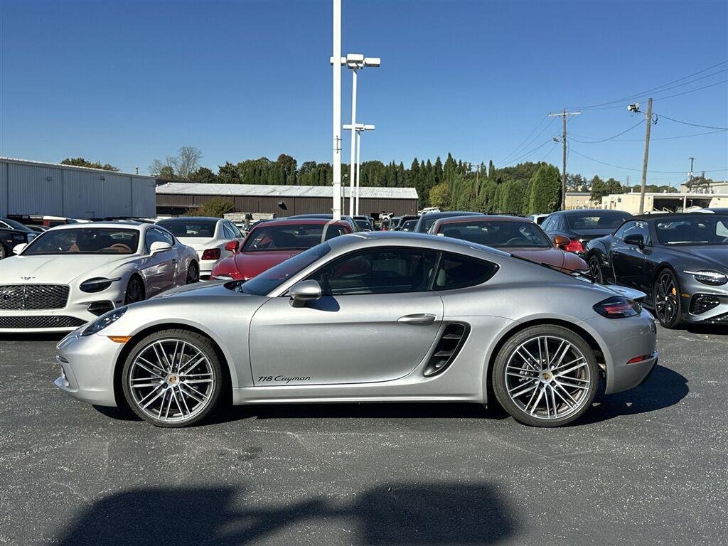 Used 2024  Porsche Style Edition image 2