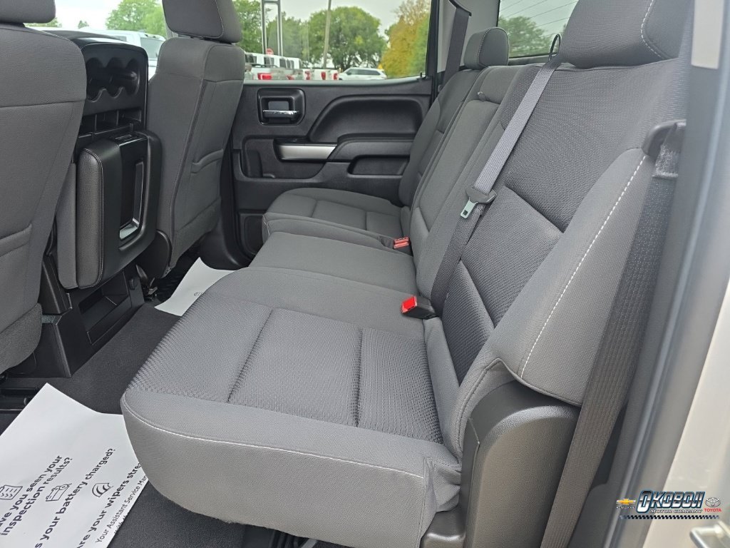 Used 2018 Silver Chevrolet LT image 22