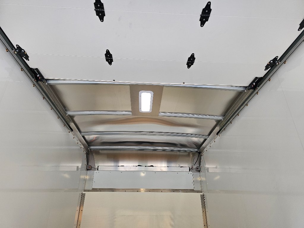 New 2025 Summit White GMC 1WT image 14