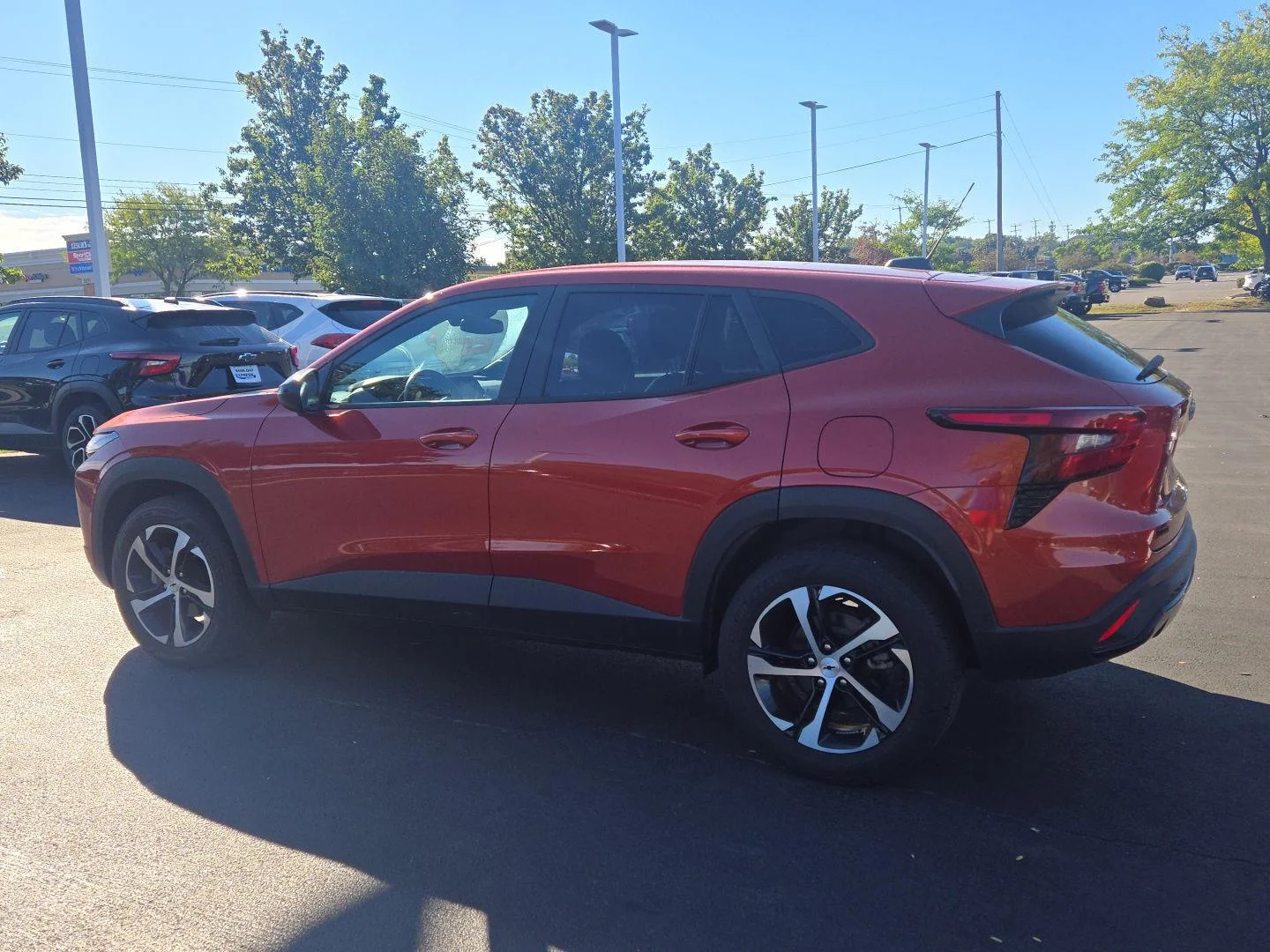 Used 2024 Cayenne Orange Metallic Chevrolet 1RS image 3