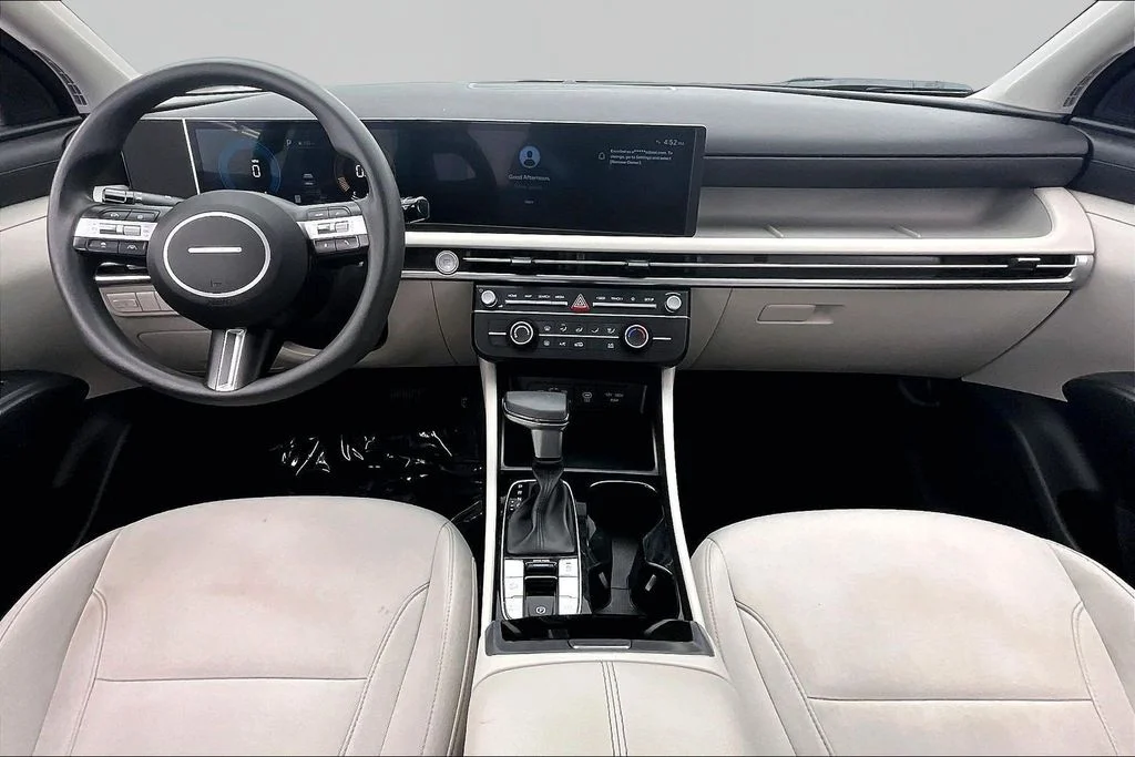 Certified Used 2025 White Pearl Hyundai SE image 16