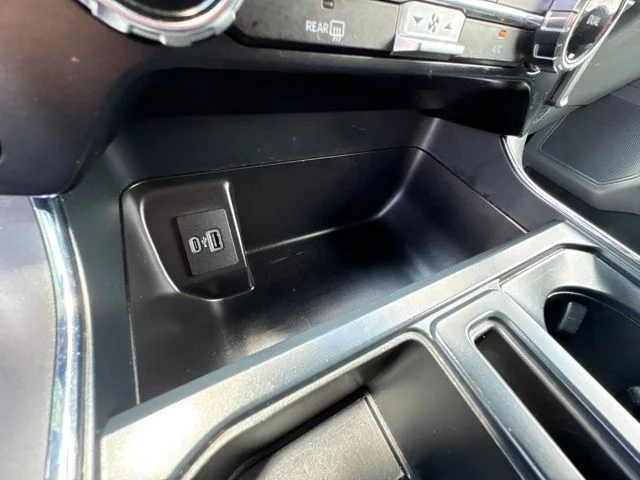 Used 2024 Black Ford XLT image 18