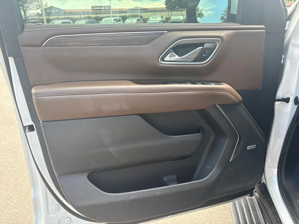 Used 2021 White Chevrolet High Country image 10