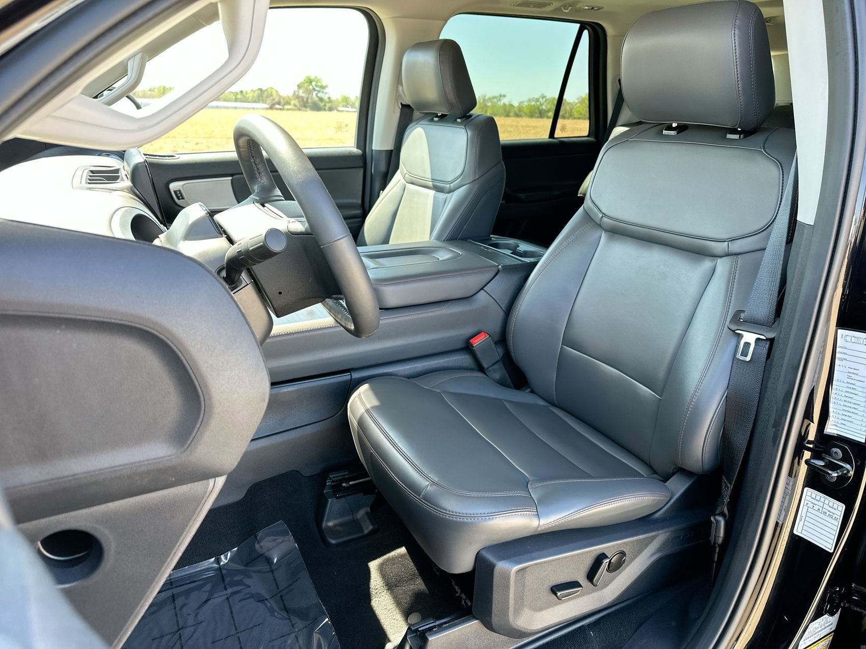 Used 2025 Black Metallic Ford Active image 11