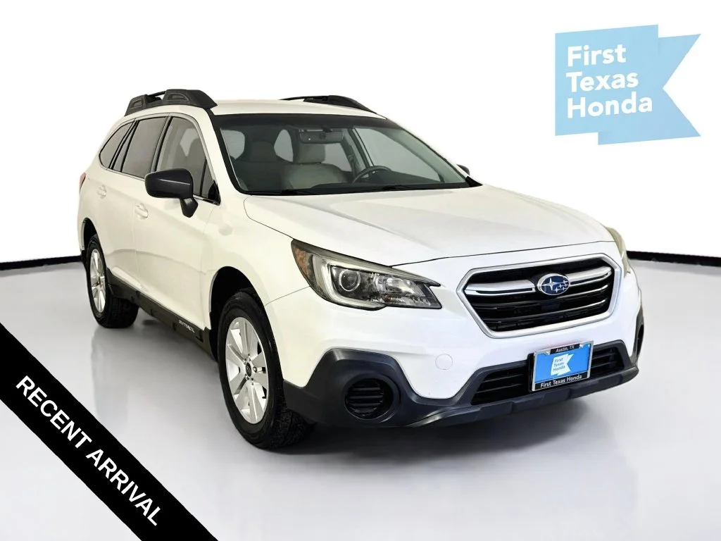 Used 2018 Crystal White Pearl Subaru 2.5i image 1