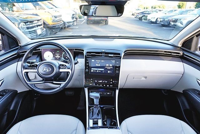 Used 2023 Silver Hyundai SEL image 18