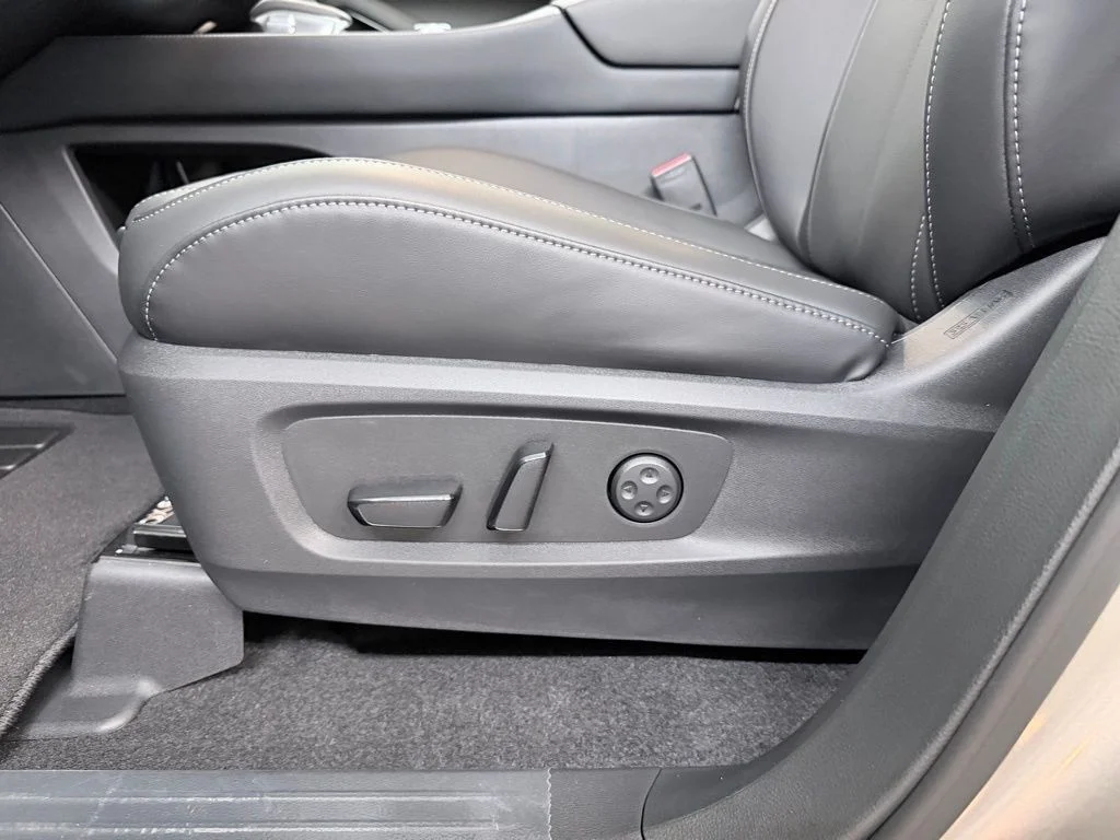 New 2026 Titanium INFINITI LUXE image 12