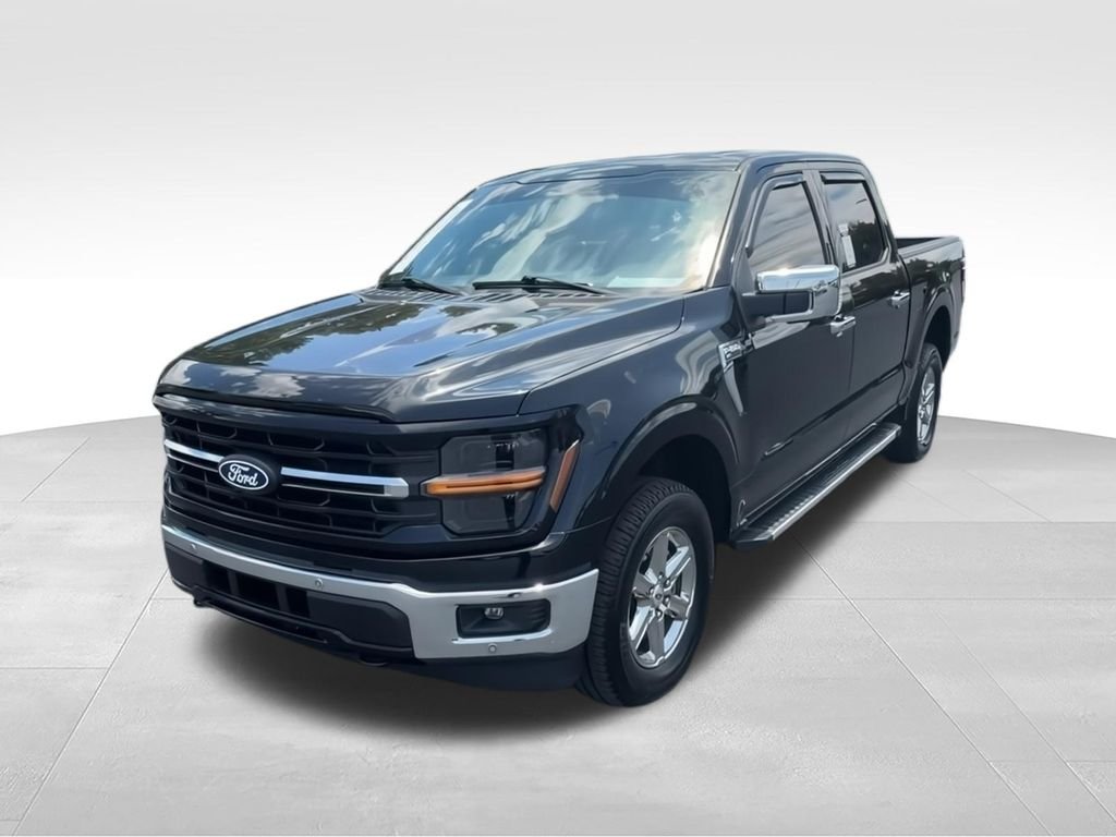 Used 2024 Black Ford XLT image 5