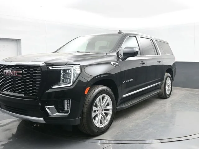 Used 2023 Black GMC SLT image 9