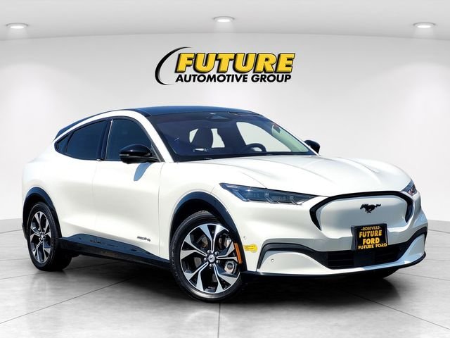 Used 2021 White Ford Premium image 1