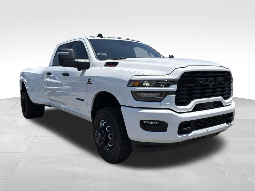 New 2026 Bright White Clear-Coat Exterior Paint RAM Big Horn image 4