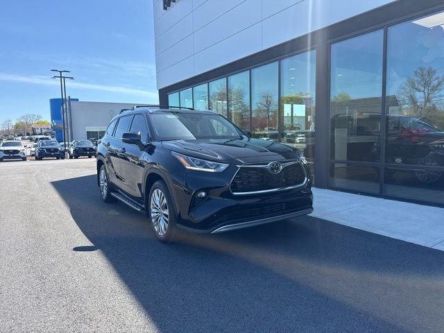 2024 Toyota Highlander Platinum